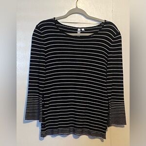 Cable & Gauge Sweater Womens Small Black White Striped Flare Sleeve Knit Top